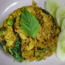 ข้าวผัดเขียวหวานไก่