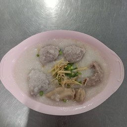 โจ๊กหมูสับและเครื่องในหมูไม่ใส่ไข่