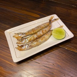 ปลาไข่ย่างเกลือ (Shishamo Shioyaki)