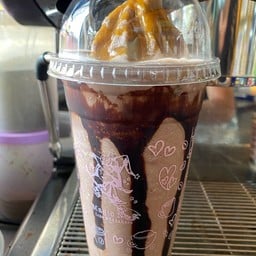 ดาร์กช็อกโกแลตผสมมอลต์คาราเมลปั่น Dark chocolate  white malt caramel Frappe