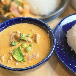 ข้าวแกงพะแนง