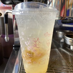 น้ำบ๊วยมะนาวโซดา Iced plum lemon Soda