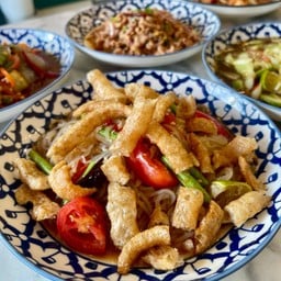 ตำเส้นเล็กแคบหมู