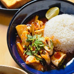 ข้าวราดต้มยำแห้ง