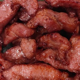 [อร่อยซ่ากับโค้ก] สันคอหมู แดดเดียว 135 กรัม +  โค้ก ออริจินัล (กระป๋อง)