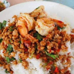 กะเพราหมูสับ+กุ้ง