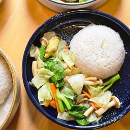 ข้าวราดผัดผักรวม