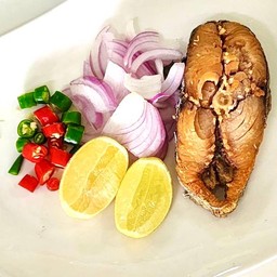 ปลาอินทรีย์เค็มทอด 1 ชิ้น