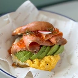 Bagel breakfast bomb (LM)