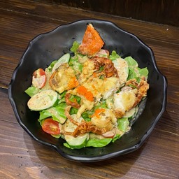 สลัดปูนิ่ม (Yawara Kani Salad)