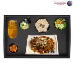 ชุดข้าวเนื้อผัดกิมจิ (Stir fried Beef with Kimchi Set)