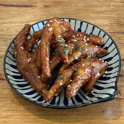 ตีนไก่ทอดซอสเผ็ดเกาหลี (7 ชิ้น)