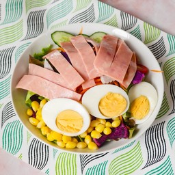 สลัดแฮมไก่+ไข่ต้ม