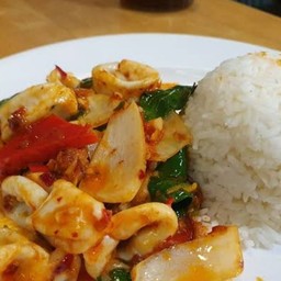 ผัดพริกเผาปลาหมึก