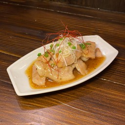 คอหมูผัดเกลือ (Tontoro Shioyaki)