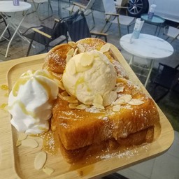 ปังมินิโทสต์ซอสคาราเมล +ไอติมวนิลลา