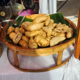 ลูกชิ้นปลาระเบิด