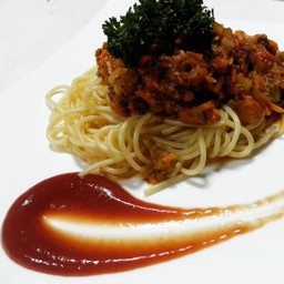 สปาเก็ตตี้ซอสเนื้อ