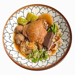 ก๋วยเตี๋ยวไก่ตุ๋น ริมบึง