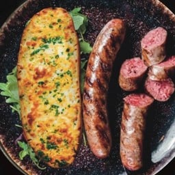 Homemade German Sausage Garlic Bread
