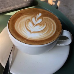 ลาเต้ ร้อน