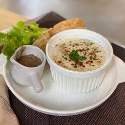 ผักโขมอบชีส