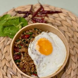 หอม กะเพรา (HOM KAPRAO) เพราชาเดิม สูตรพริกแห้ง ไข่ข้น เทอริยากิ ผัดกระเทียม - สาขาอ่อนนุช อ่อนนุช