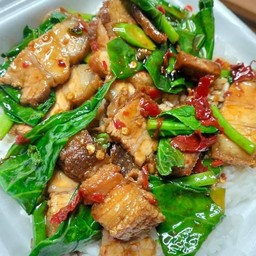 ผัดกะเพรา(เลือกเนื้อสัตว์เอง)