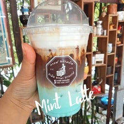 ลาเต้มิ้นเย็น