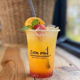 น้ำส้มสตอเบอร์รี่โซดา