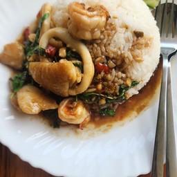 ข้าวกระเพราะทะเล