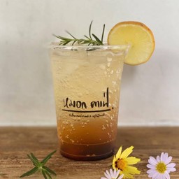 พีชแบล็คทีโซดา