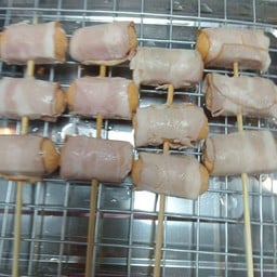 เกี๊ยวซ่า จัมโบ้ เนื้อแน่น (ศาลหลวงตาทอง)