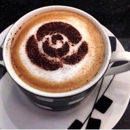 น้ำปั่น ชา กาแฟ และปังนุ่มนิ่ม