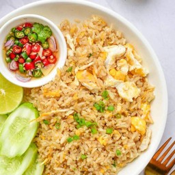 ข้าวผัดรถไฟไก่