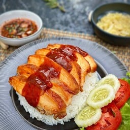 ข้าวหน้าอกไก่รมควันซอสบาร์บีคิว