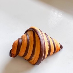 NUTELLA CROISSANT