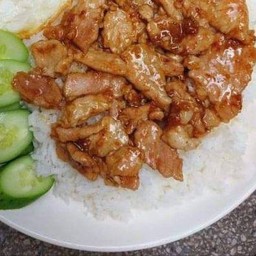 ข้าวหน้าไก่กระเทียม