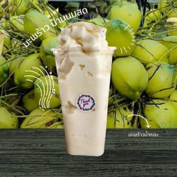 มะพร้าวปั่น นมสด