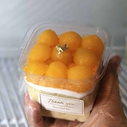 เค้กมะพร้าวฝอยทองทองหยอด