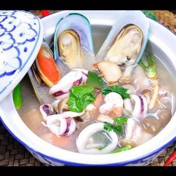 ต้มยำทะเลรวมมิตรน้ำใส