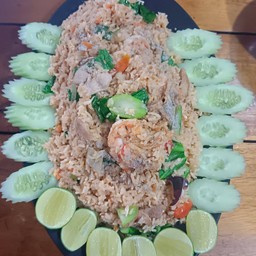 ข้าวผัดรวมมิตร