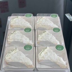 เครปเค้กซอสมะพร้าว