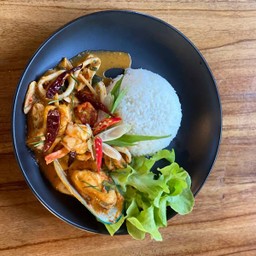 ข้าวซอสต้มยำทะเลเดือด