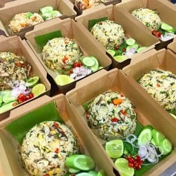 อิ่ม อร่อย by Joy