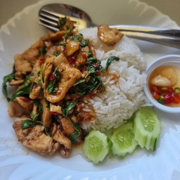 ข้าวกระเพราไก่