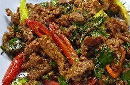 ผัดเผ็ดเนื้อสด