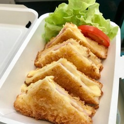 เทมปุระแฮมชีสแซนด์วิช