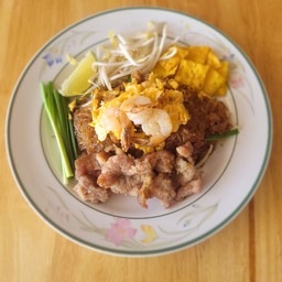 ผัดไทยวุ้นเส้นรวม (หมู+กุ้ง)