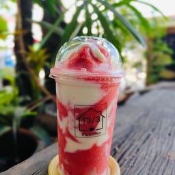 สตอเบอร์รี่ปั่นโยเกิร์ต